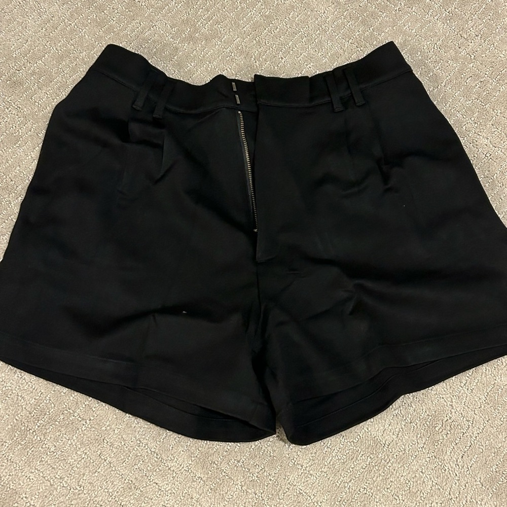 Klassy Network Dress Shorts